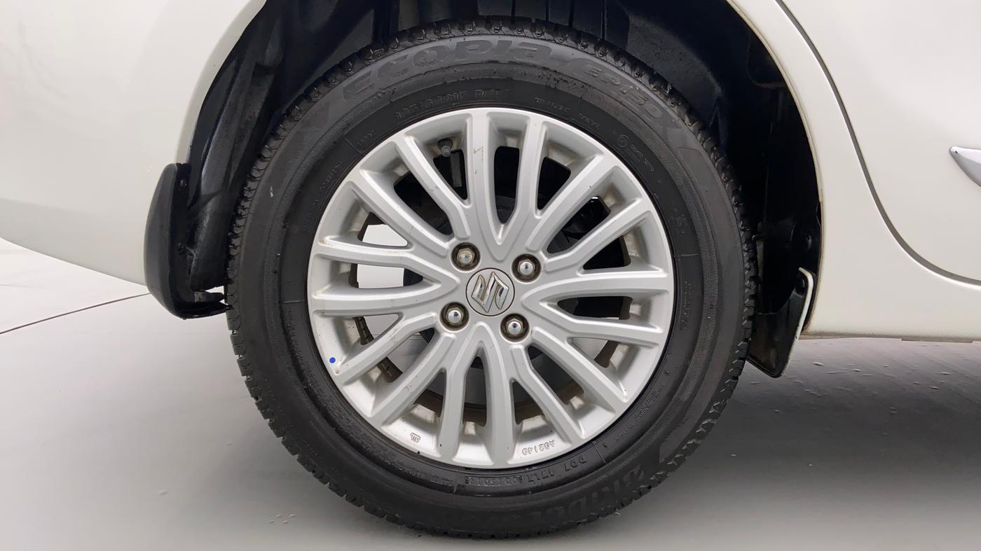 2020 Maruti Dzire ZXI, Petrol, Manual, 13,502 km, Right Rear Wheel