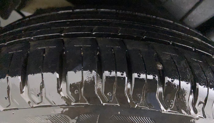 2020 Maruti Dzire ZXI, Petrol, Manual, 13,502 km, Right Rear Tyre Tread