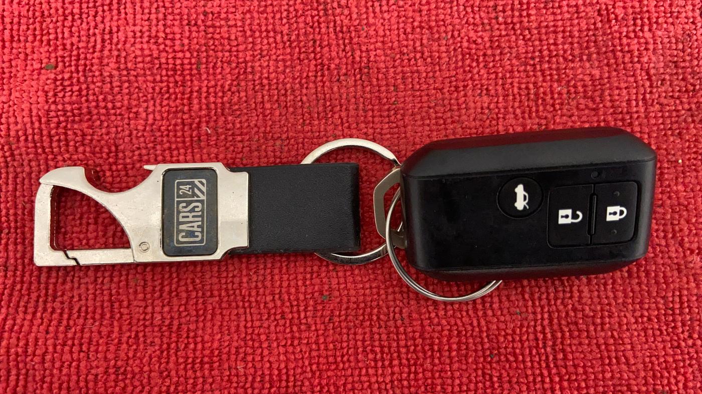 2020 Maruti Dzire ZXI, Petrol, Manual, 13,502 km, Key Close Up