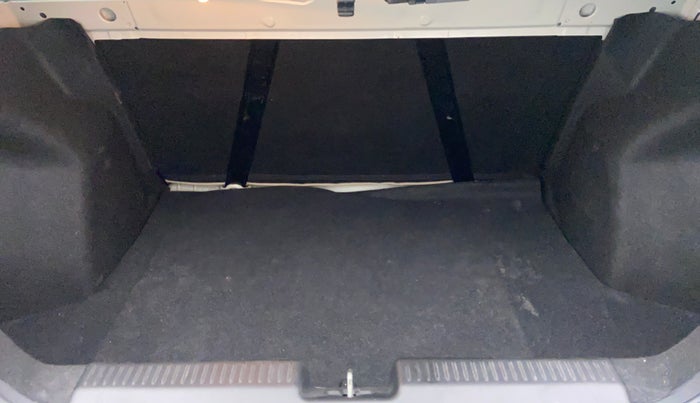 2020 Maruti Dzire ZXI, Petrol, Manual, 13,502 km, Boot Inside