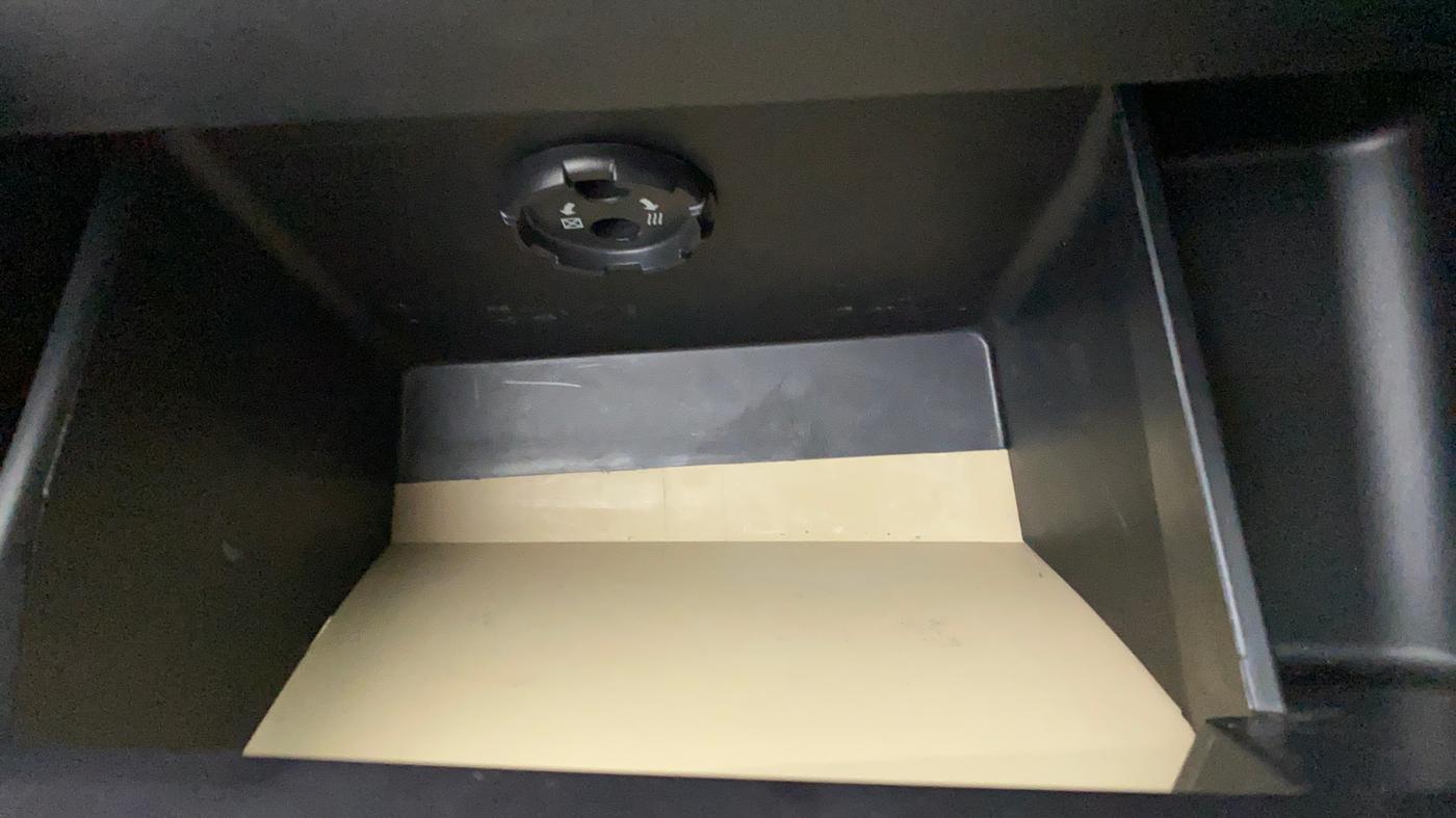 2018 Toyota YARIS J MT, Petrol, Manual, 28,753 km, Cooled Glove Box