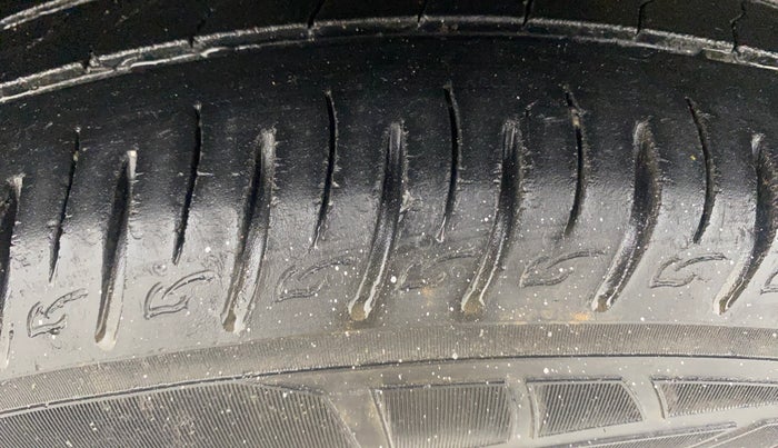 2021 Hyundai VENUE SX 1.0 TURBO IMT, Petrol, Manual, 56,076 km, Left Front Tyre Tread