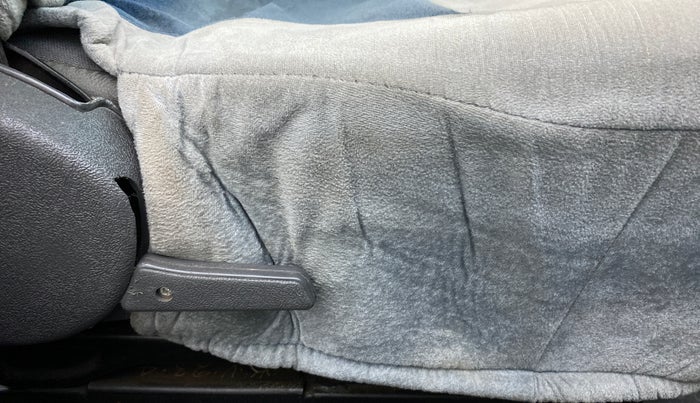 2010 Maruti Alto LXI, Petrol, Manual, 79,130 km, Driver Side Adjustment Panel