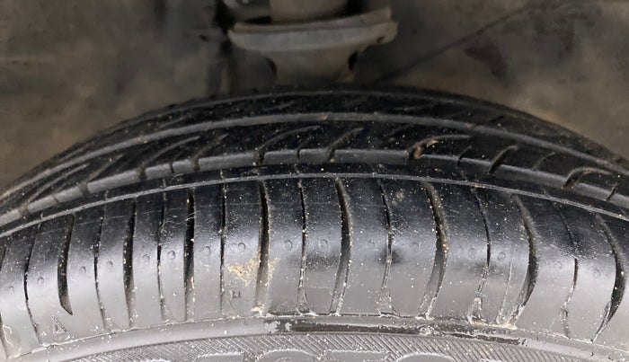 2010 Maruti Alto LXI, Petrol, Manual, 79,130 km, Right Front Tyre Tread