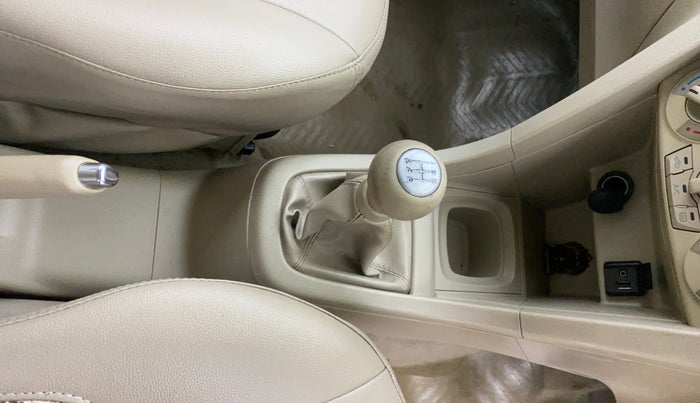 2015 Maruti Ertiga ZXI+, Petrol, Manual, 42,130 km, Gear Lever
