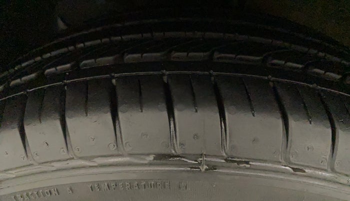 2017 Hyundai Creta E PLUS 1.6 PETROL, Petrol, Manual, 77,926 km, Left Front Tyre Tread