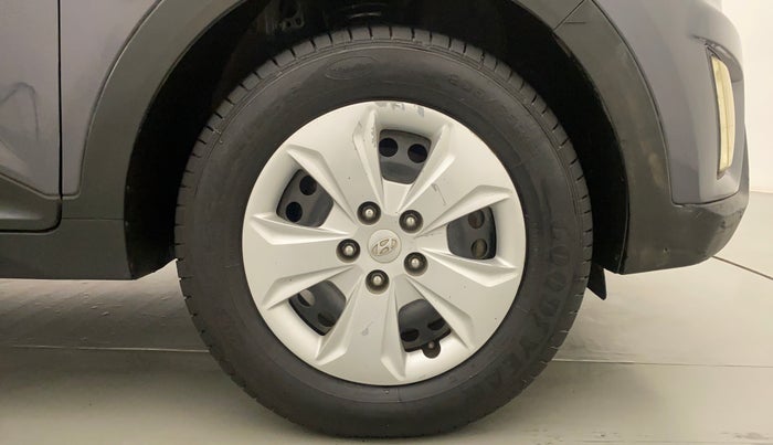 2017 Hyundai Creta E PLUS 1.6 PETROL, Petrol, Manual, 77,926 km, Right Front Wheel