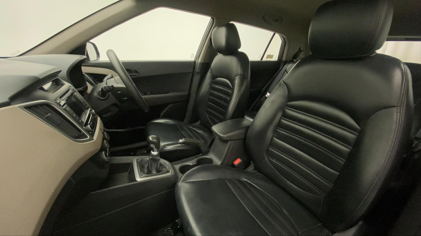 2017 Hyundai Creta E PLUS 1.6 PETROL, Petrol, Manual, 77,926 km, Right Side Front Door Cabin