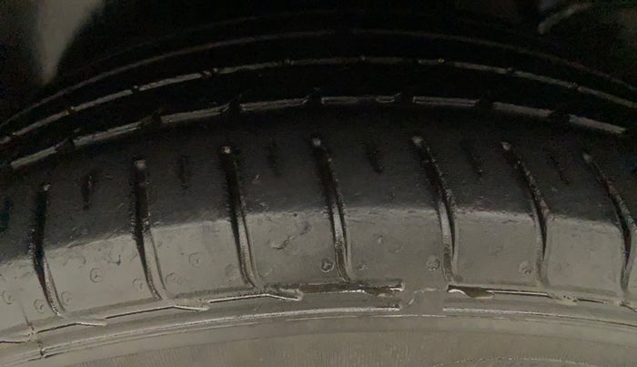 2017 Hyundai Creta E PLUS 1.6 PETROL, Petrol, Manual, 77,926 km, Left Rear Tyre Tread