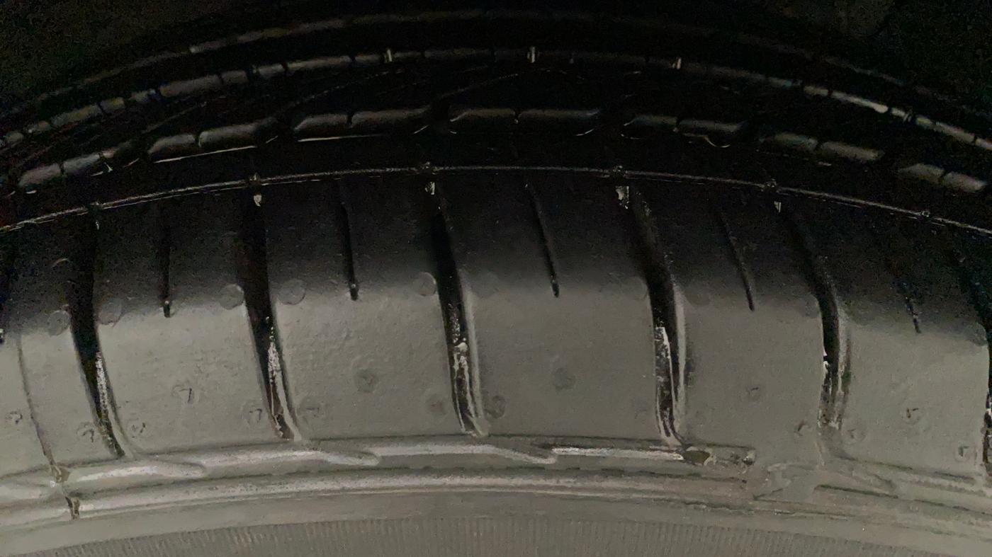 2017 Hyundai Creta E PLUS 1.6 PETROL, Petrol, Manual, 77,926 km, Right Front Tyre Tread