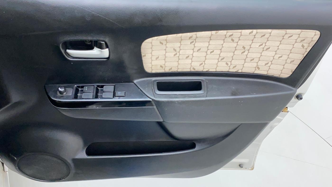 2017 Maruti Wagon R 1.0 VXI AMT, Petrol, Automatic, 21,156 km, Driver Side Door Panels Control