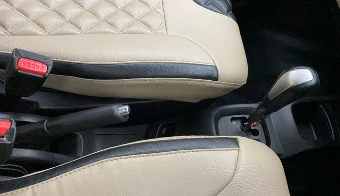 2017 Maruti Wagon R 1.0 VXI AMT, Petrol, Automatic, 21,156 km, Gear Lever
