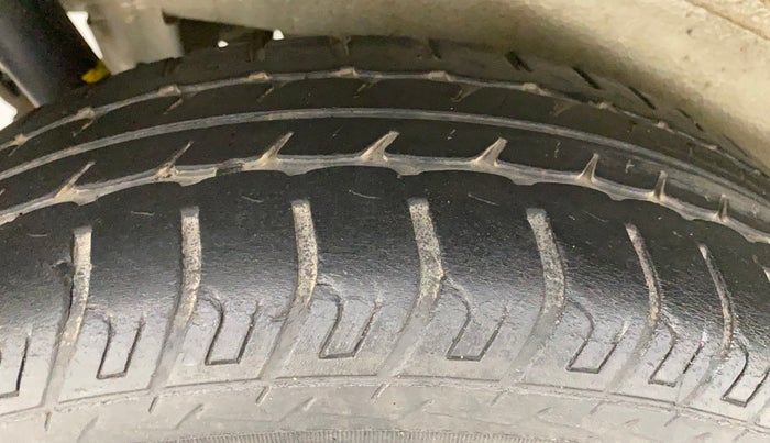 2017 Maruti Wagon R 1.0 VXI AMT, Petrol, Automatic, 21,156 km, Right Rear Tyre Tread
