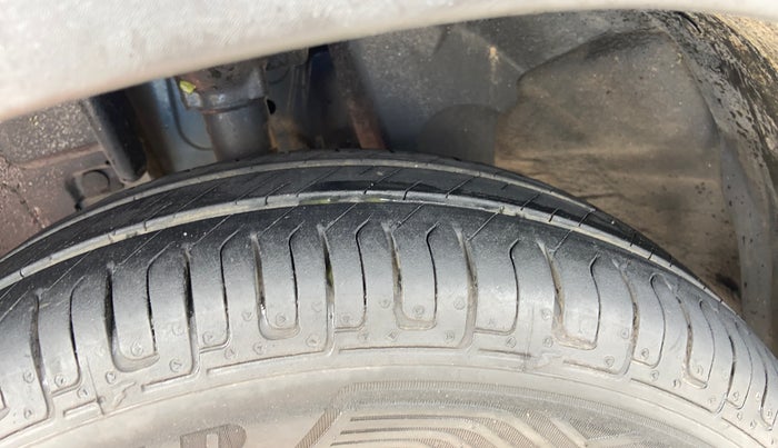 2019 Renault Kwid CLIMBER 1.0, Petrol, Manual, 77,241 km, Left Front Tyre Tread