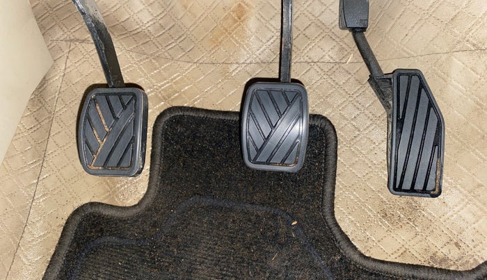 2018 Maruti Dzire VXI, Petrol, Manual, 32,318 km, Pedals