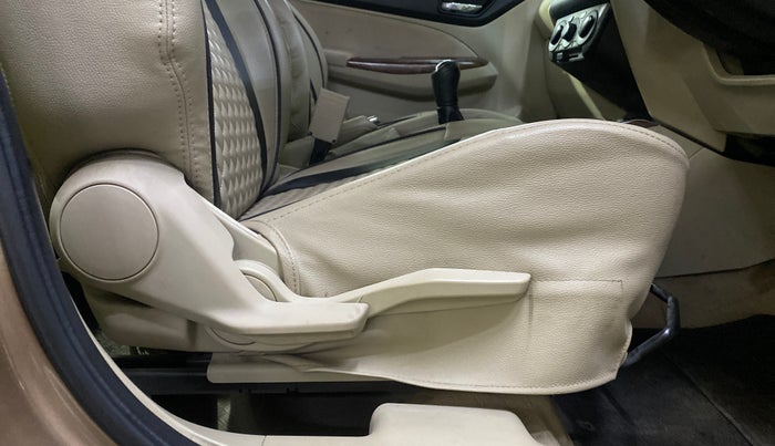 2018 Maruti Dzire VXI, Petrol, Manual, 32,318 km, Driver Side Adjustment Panel