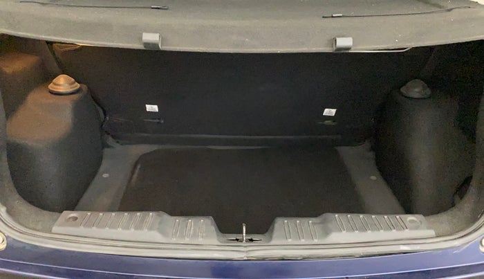 2022 Tata ALTROZ XZA, Petrol, Automatic, 16,291 km, Boot Inside