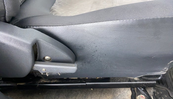 2018 Maruti Alto 800 LXI, Petrol, Manual, 25,026 km, Driver Side Adjustment Panel