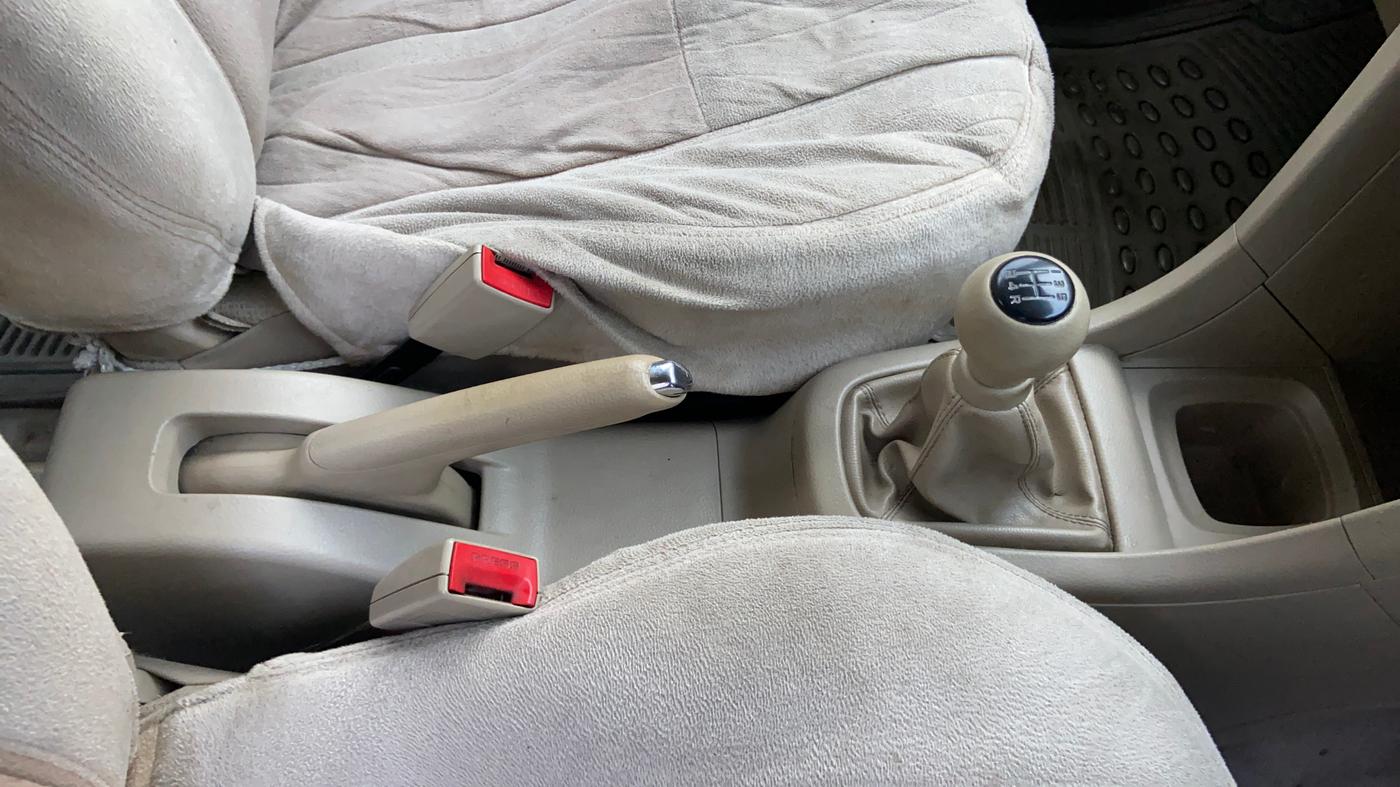 2013 Maruti Swift Dzire VXI, Petrol, Manual, 75,950 km, Gear Lever
