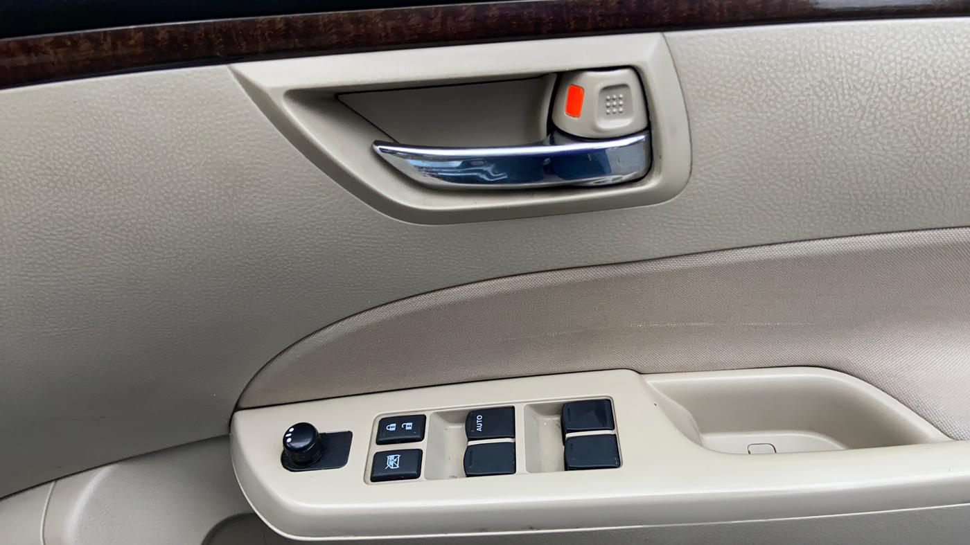 2013 Maruti Swift Dzire VXI, Petrol, Manual, 75,950 km, Driver Side Door Panels Control