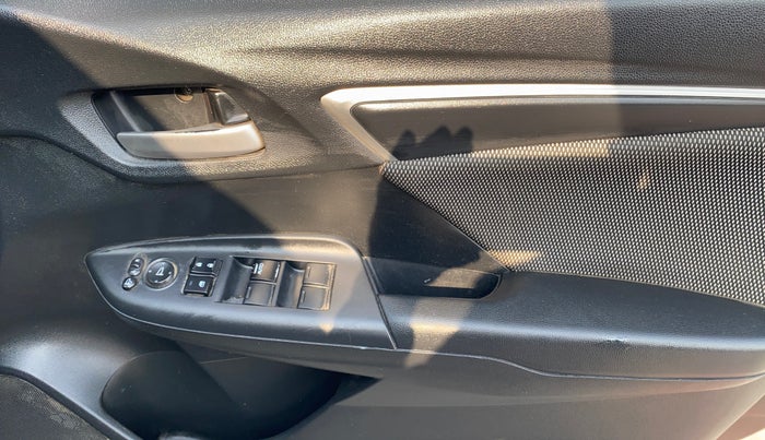 2018 Honda WR-V 1.2L I-VTEC VX MT, Petrol, Manual, 34,229 km, Driver Side Door Panels Control