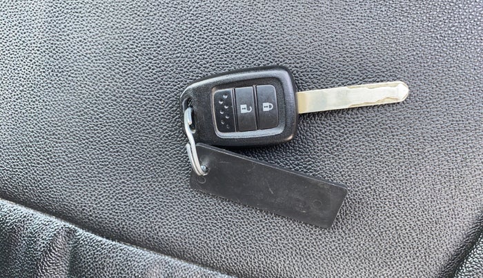 2018 Honda WR-V 1.2L I-VTEC VX MT, Petrol, Manual, 34,229 km, Key Close Up