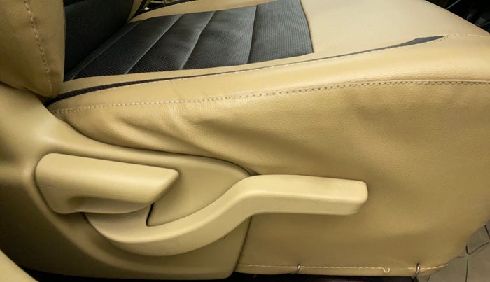 2017 Honda Amaze 1.2 S (O) MT I VTEC, Petrol, Manual, 27,862 km, Driver Side Adjustment Panel