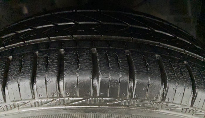 2017 Honda Amaze 1.2 S (O) MT I VTEC, Petrol, Manual, 27,862 km, Left Front Tyre Tread