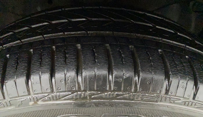 2017 Honda Amaze 1.2 S (O) MT I VTEC, Petrol, Manual, 27,862 km, Right Front Tyre Tread