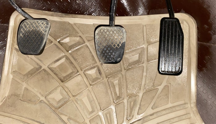 2017 Honda Amaze 1.2 S (O) MT I VTEC, Petrol, Manual, 27,862 km, Pedals