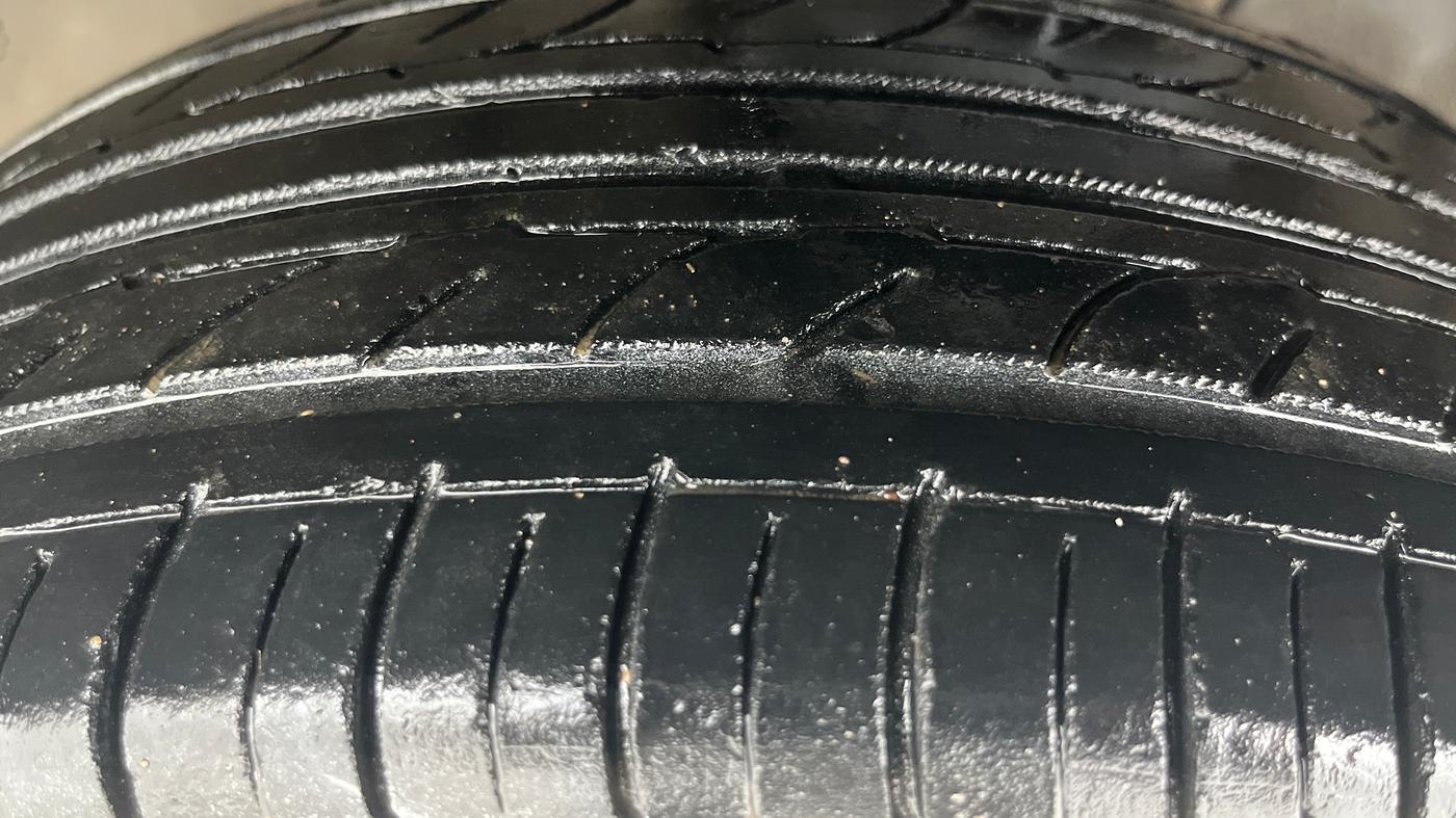 2017 Hyundai Elite i20 ASTA 1.2, Petrol, Manual, 1,00,112 km, Left Front Tyre Tread