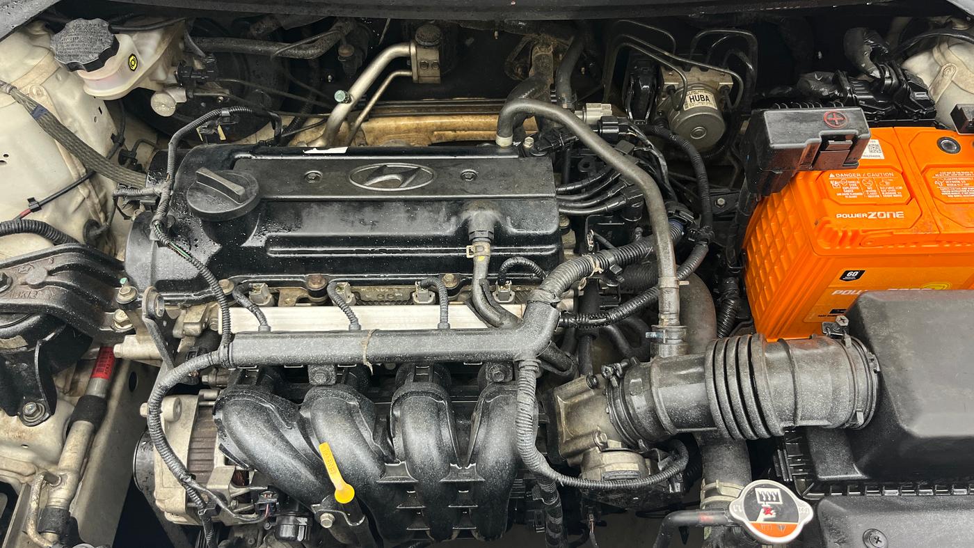 2017 Hyundai Elite i20 ASTA 1.2, Petrol, Manual, 1,00,112 km, Engine View