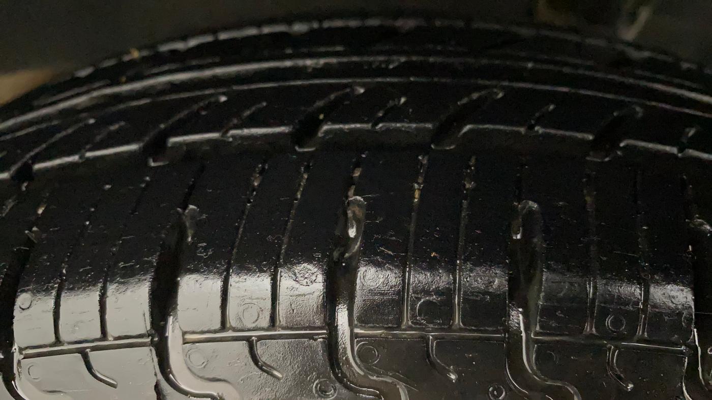 2016 Renault Kwid RXT 0.8, Petrol, Manual, 79,026 km, Left Rear Tyre Tread