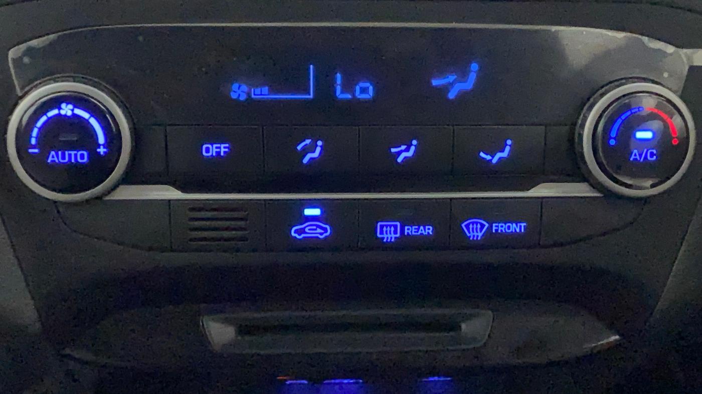 2019 Hyundai Elite i20 ASTA 1.2 (O), Petrol, Manual, 66,880 km, Automatic Climate Control