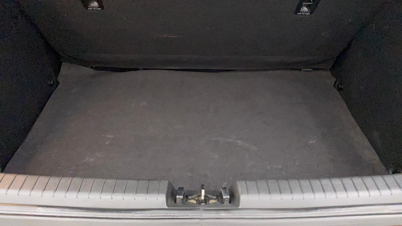 2019 Hyundai Elite i20 ASTA 1.2 (O), Petrol, Manual, 66,880 km, Boot Inside