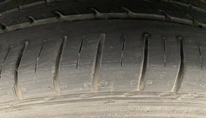 2019 Hyundai Elite i20 ASTA 1.2 (O), Petrol, Manual, 66,880 km, Right Rear Tyre Tread