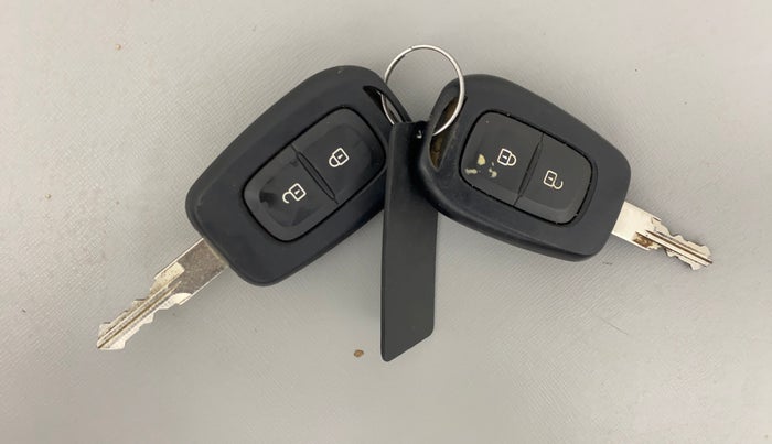 2018 Renault Duster 110 PS RXZ DIESEL, Diesel, Manual, 1,23,091 km, Key Close Up