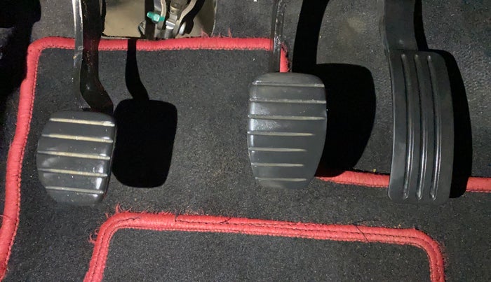 2018 Renault Duster 110 PS RXZ DIESEL, Diesel, Manual, 1,23,091 km, Pedals