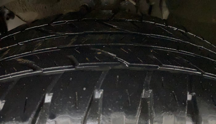 2018 Renault Duster 110 PS RXZ DIESEL, Diesel, Manual, 1,23,091 km, Left Front Tyre Tread