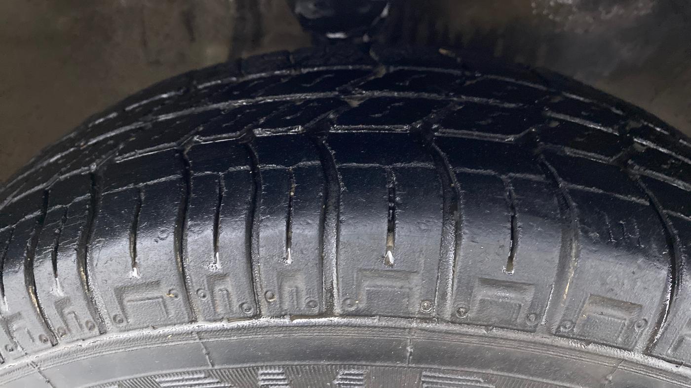 2016 Maruti Alto 800 LXI, Petrol, Manual, 46,087 km, Right Front Tyre Tread