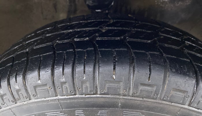 2016 Maruti Alto 800 LXI, Petrol, Manual, 46,087 km, Right Front Tyre Tread