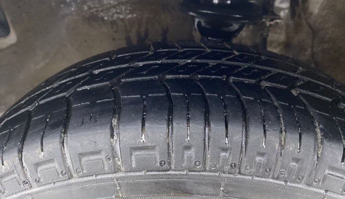 2016 Maruti Alto 800 LXI, Petrol, Manual, 46,087 km, Left Front Tyre Tread
