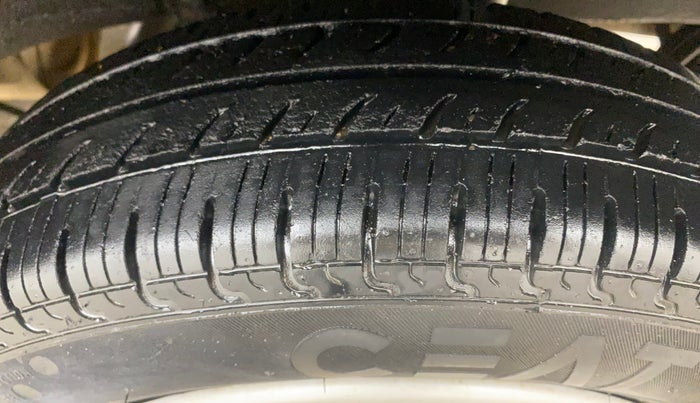 2018 Renault Kwid RXT 1.0 AMT, Petrol, Automatic, 51,234 km, Left Rear Tyre Tread