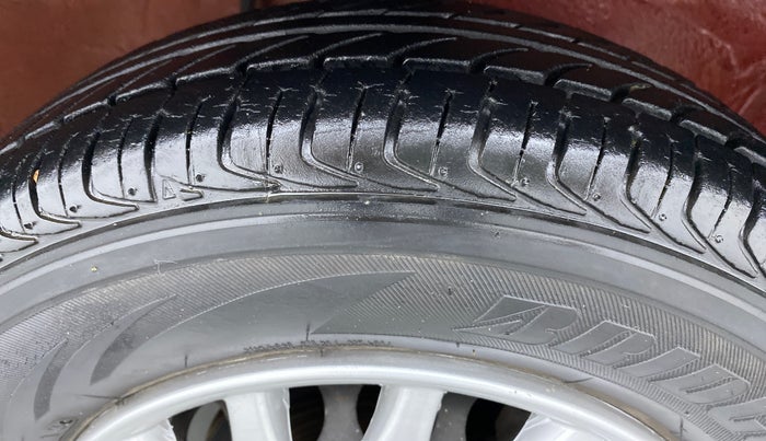 2013 Maruti Alto 800 LXI, Petrol, Manual, 3,904 km, Right Front Tyre Tread
