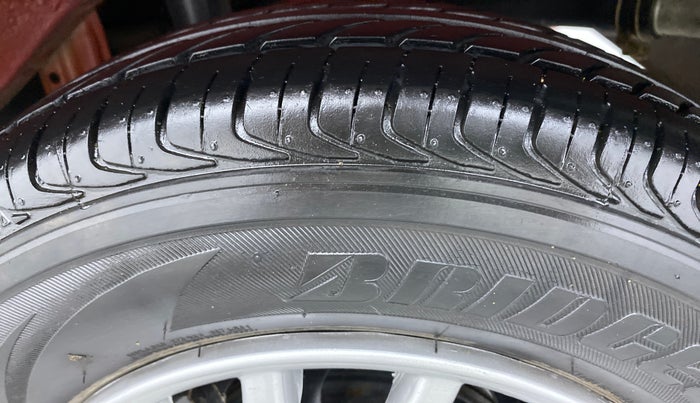2013 Maruti Alto 800 LXI, Petrol, Manual, 3,904 km, Left Rear Tyre Tread