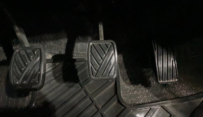 2018 Maruti Baleno DELTA PETROL 1.2, Petrol, Manual, 40,807 km, Pedals