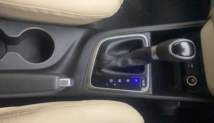 2018 Hyundai Verna 1.6 EX VTVT AT, Petrol, Automatic, 79,682 km, Gear Lever