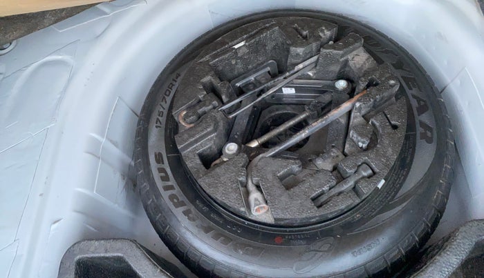 2017 Skoda Rapid AMBITION 1.5 TDI, Diesel, Manual, 1,21,653 km, Spare Tyre