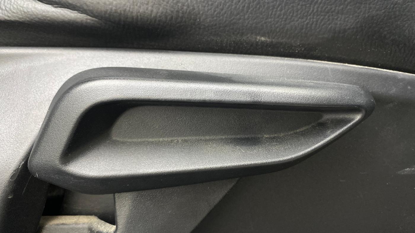 2020 Tata Tiago XZ PETROL, Petrol, Manual, 31,598 km, Driver Side Adjustment Panel