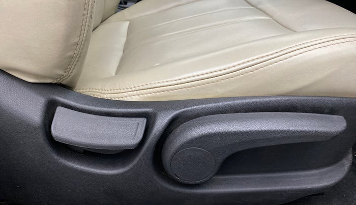 2017 Hyundai Verna 1.6 CRDI SX + AT, Diesel, Automatic, 91,968 km, Driver Side Adjustment Panel